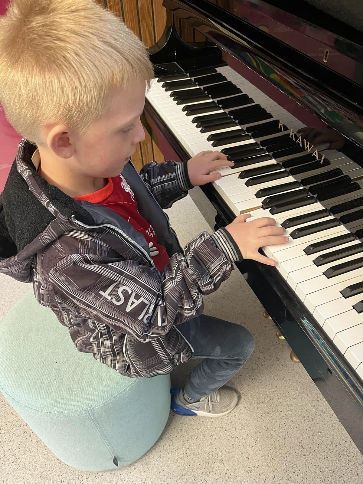 Music education session with CogniMusica